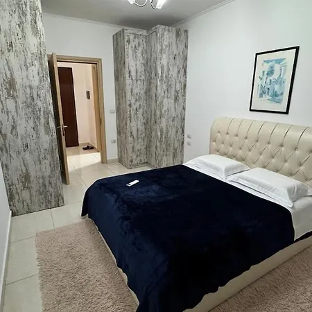 דירה 13 Bs Skanderbeg Square
