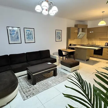 13 Bs Skanderbeg Square Apartment Tirana